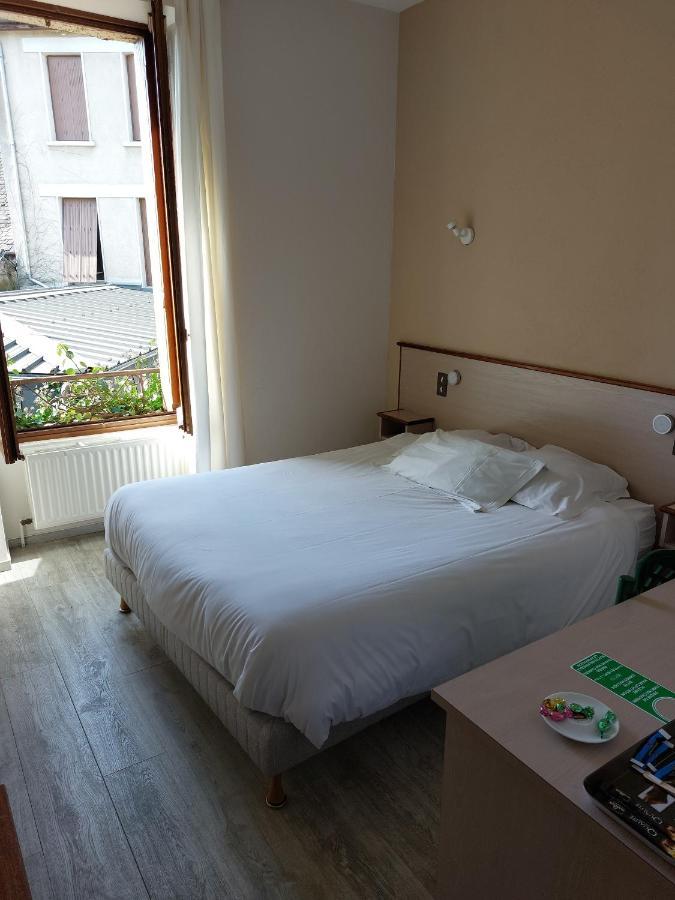 Hôtel de France Objat Buitenkant foto